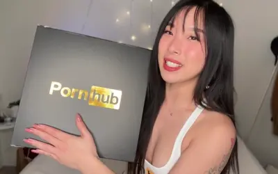 Korean Babe Gets TRIPLE CREAMPIE during 25K Subs Unboxing (AMAF)